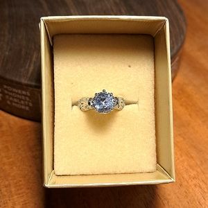 Ladies Antique Silver Floral Glass Diamond Ring